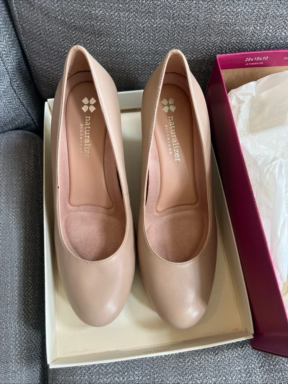 Naturalizer Michelle Pumps Heel Tender Taupe Leather Women’s Size 7.5 With Box